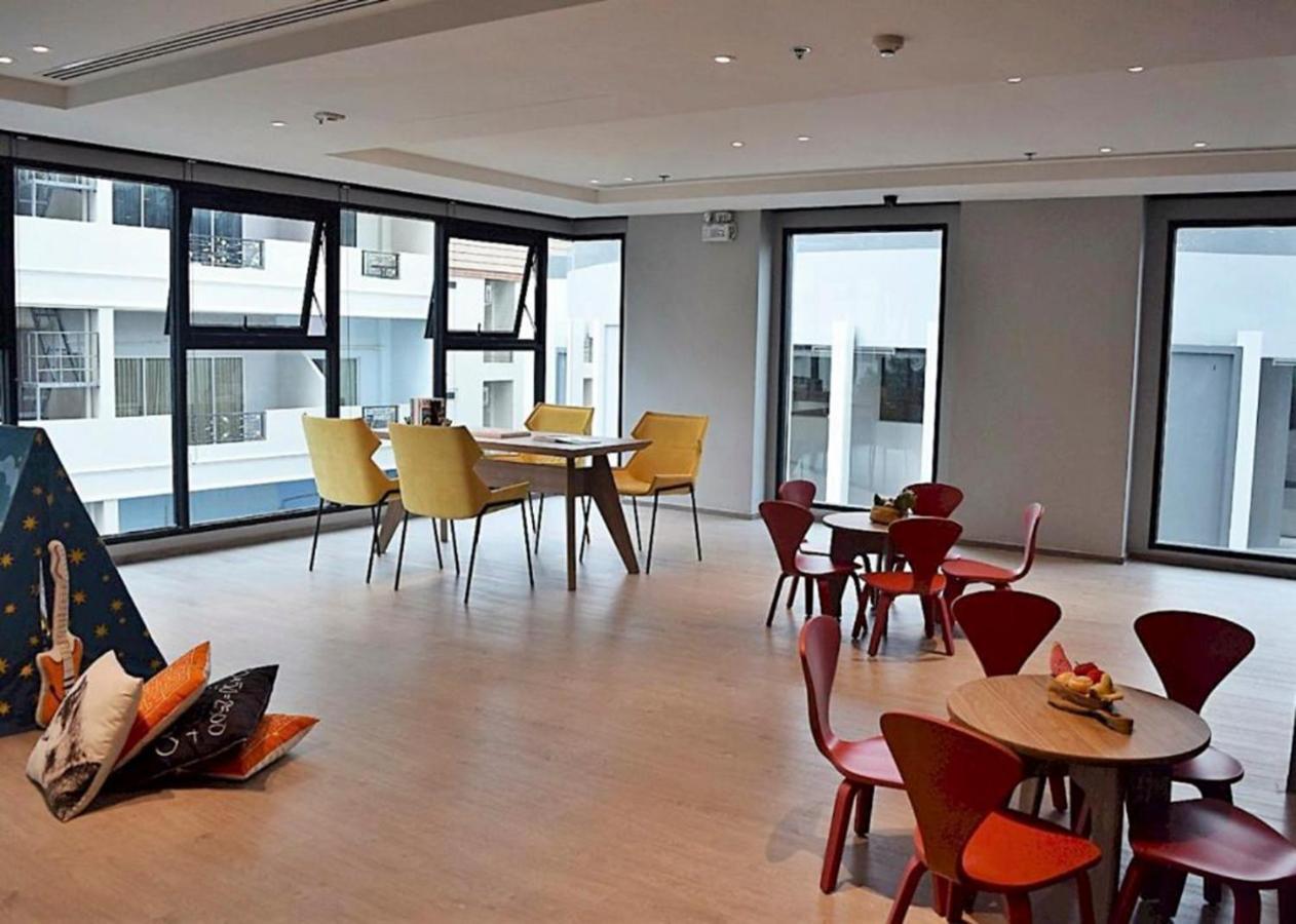 The Base Central Apartments Pattaya Zewnętrze zdjęcie