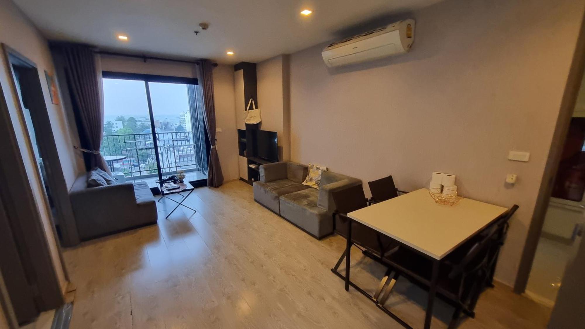 The Base Central Apartments Pattaya Zewnętrze zdjęcie